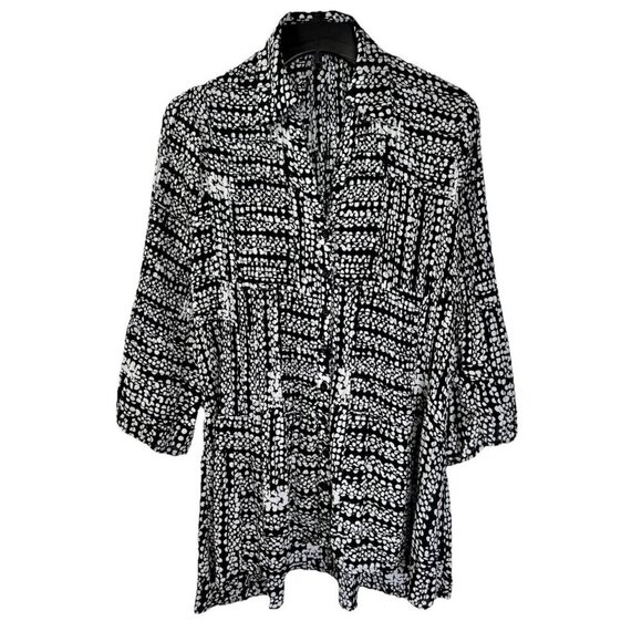 Sunny Leigh Tegan Dot Hilo Top Women’s 1X Black White Pleated 3/4 Sleeve Button - Picture 2 of 11